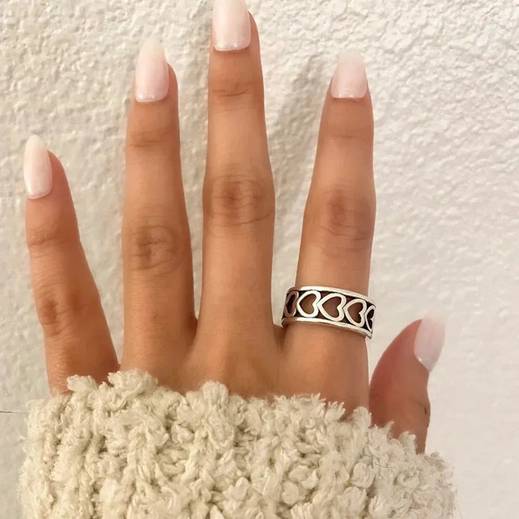 925 Sterling Silver Heart Cutout Ring Minimalist Boho Ring Stackable Ring Band - Picture 5 of 5